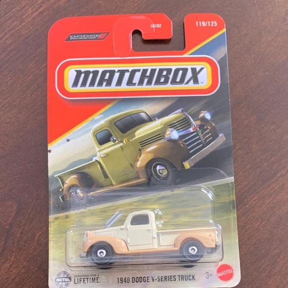 NEW- Mattel Matchbox 1940 Dodge V-Series Truck - Beige and Brown #119/125 - Picture 5 of 6